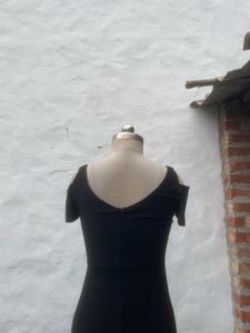 Elegant Black Off-Shoulder Maxi Dress
