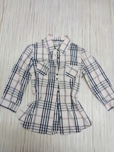 Classic Plaid Button-Up Shirt