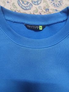 Tokyo Talkies Blue Cropped Sweatshirt