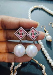 4-Piece Elegant Pearl Necklace &amp; Earrings Combo