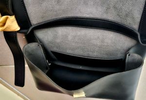 Black Miniso original bag + free srunchie