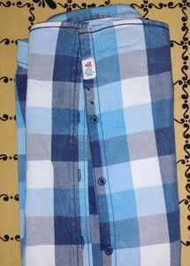 🎀 Men's Plaid Button-Down Shirt 🎀