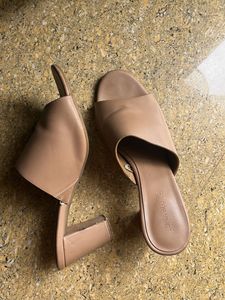 Luna Blu Nude Heeled Sandals