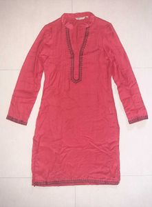 ❤ Rare Global Desi Red Embroidered Kurti