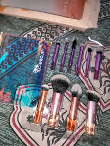 Real Technique Travel Friendly Brushes