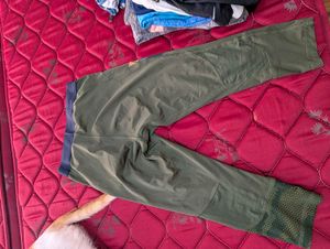 Reebok Cropped Athletic Leggings