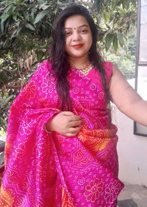 Bandhani Beauty: Pink &amp; Orange Saree