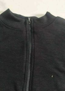 Black Zip Neck Crop Top