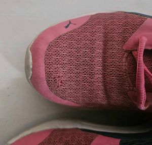 steal deal: original Puma Sneakers