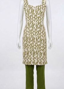 Stylish Sleeveless Kurta Set