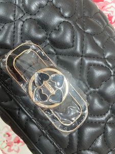 Black EXPERTISA Quilted Medium Cross Bag