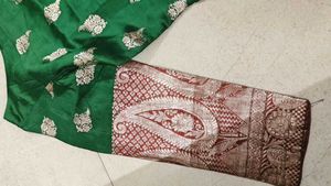 Emerald Green Silk women kurta with Silver Motifs
