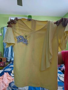 Cute Yellow Top &amp; Floral Skirt Set