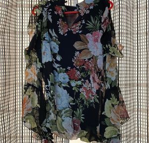 Shoulder Cut Floral Top