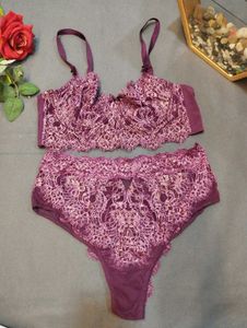 Lace Bra &amp; Panty Set