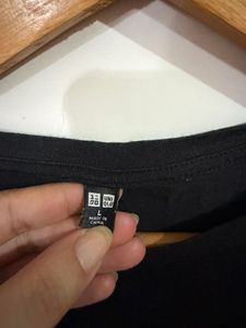 Uniqlo Black Ruffle Sleeve Top