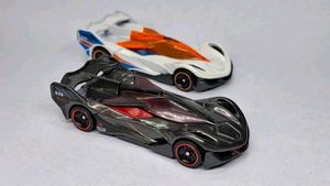 Hot Wheels X-Ccelerator Toy Car