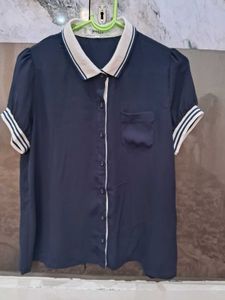 Chic Navy Collared Short Sleeve Top