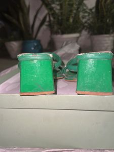 Chic Green Block Heel Sandals