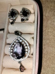 Elegant Tear Drop Pendant &amp; Earring Set