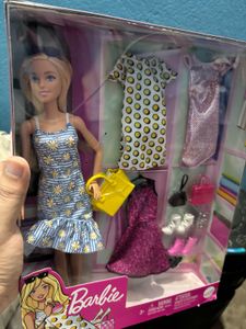 Barbie Doll with Fashion Accessories no coins