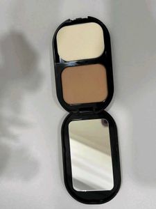 Max Factor Facefinity Compact SPF 20