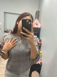 Stylish Grey Plaid Top
