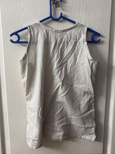 Sleeveless Linen V-Neck Top