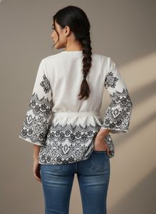 Stylish Jeans and Top Set add gift 🎁