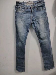 men blue jeans