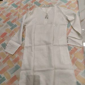 Embellished White Kurta and pent