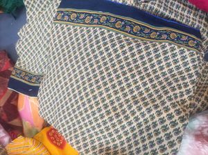 new without tag Crepe Saree with Floral Pr