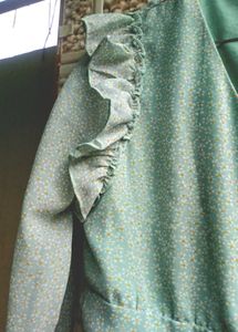 Chic Floral Ruffle Sleeve Top