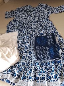 not used it's 3 pcs new suit