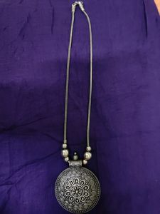 New Metallic Long Chain With Beautiful Locket