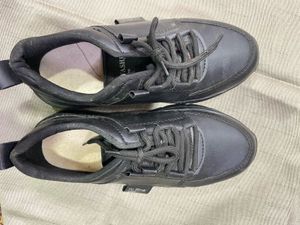 Black Casual Sneakers