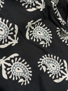 Stylish Black &amp; White Printed Kurta