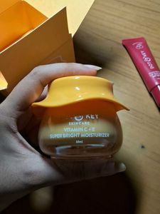 Dot &amp; Key Vitamin C+E Face Moisturizer