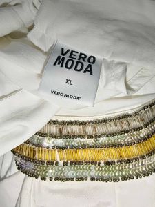 🔥 Buy 1, Get 1 Free🔥Vero Moda Ruffle Halter Top