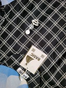 ​BASIC Women's Black &amp; White Plain kurti