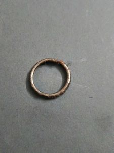 Simple black horse shoe ring
