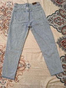 Light Wash High-Waisted Jeans