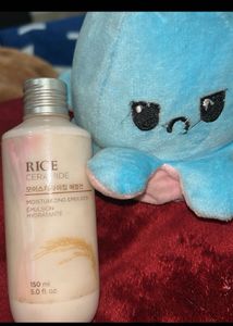 Facial Moisturizer Bottle