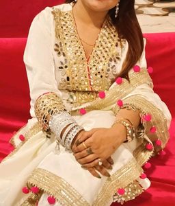 Elegant White Kurta Set with Mirror Work