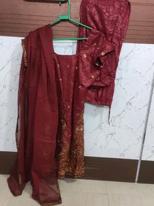 Maroon Embellished Kurta Set (NEW)