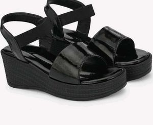 Stylish Black Wedge Sandals