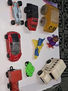 Assorted Vintage toys &amp; FMCG freebies