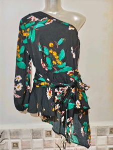 Trendy One Shoulder Floral Top