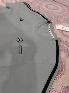 Adidas sports T-shirt l size