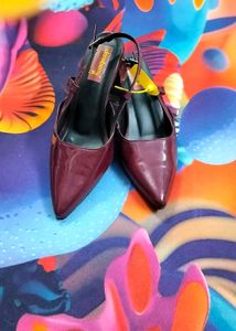 TRENDY BURGUNDY HEELS
